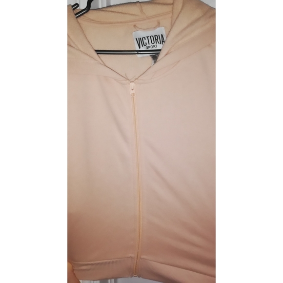 Victoria secret sport sweater - Picture 2 of 5